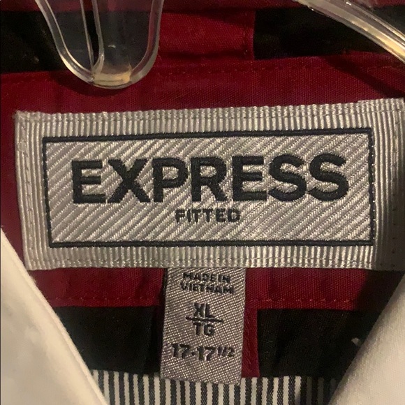 Button up - Picture 3 of 3